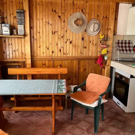 別荘 Spacious Mountain House Near Plovdiv, Forest Views *