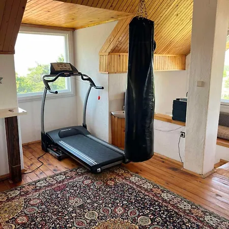別荘 Spacious Mountain House Near Plovdiv, Forest Views