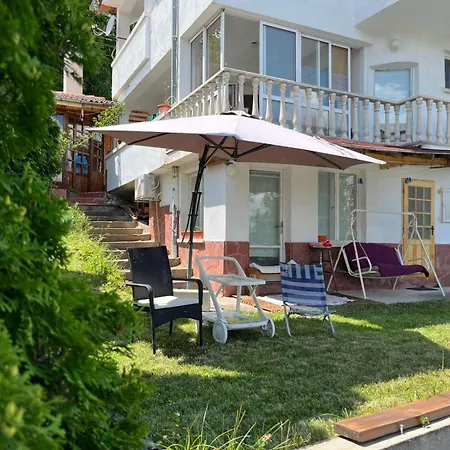 Spacious Mountain House Near Plovdiv, Forest Views 別荘 *